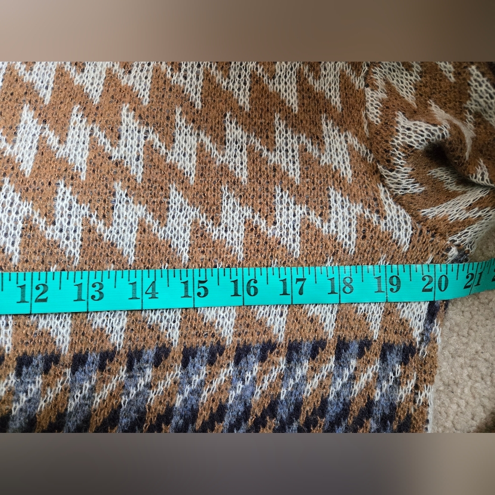 Heartloom Wool Blend Soft Cardigan - Tan and Blue. Size Small - Picture 8 of 9